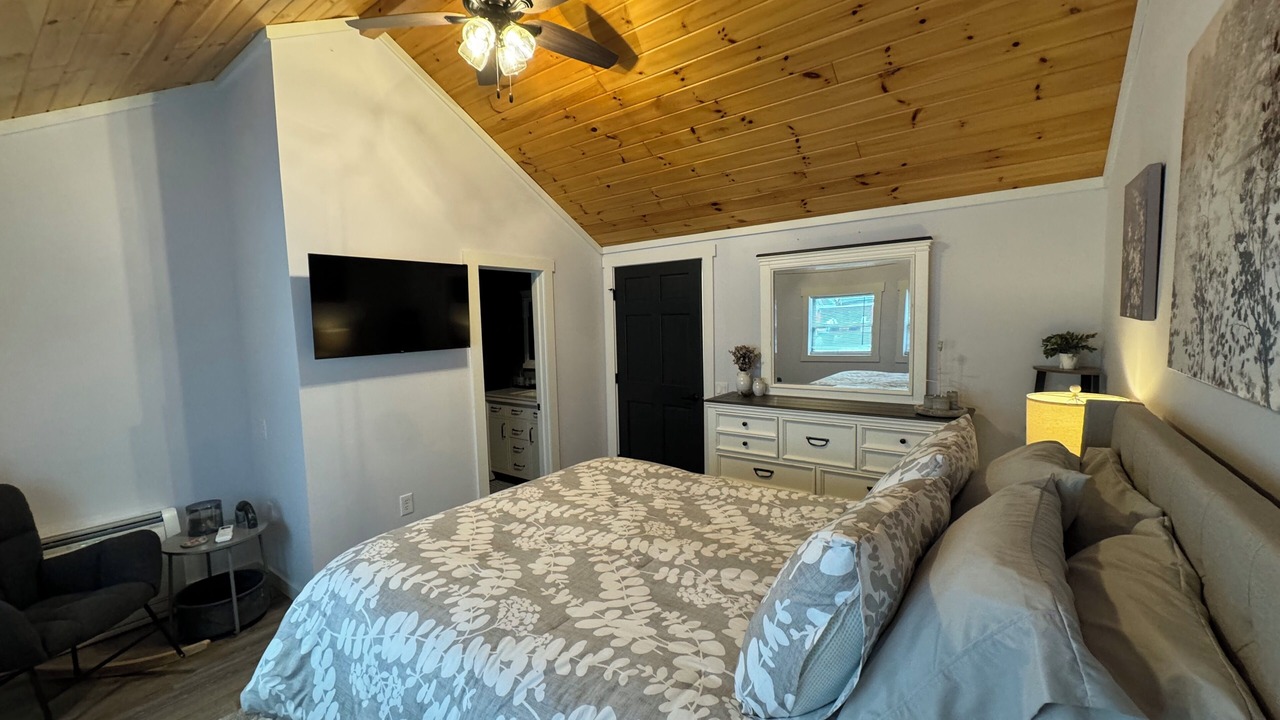 Photo of Bedroom in North Lake George