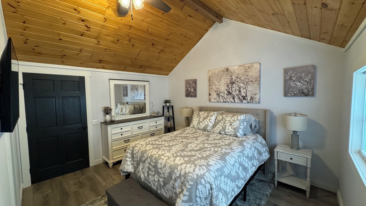 Photo of Bedroom in North Lake George