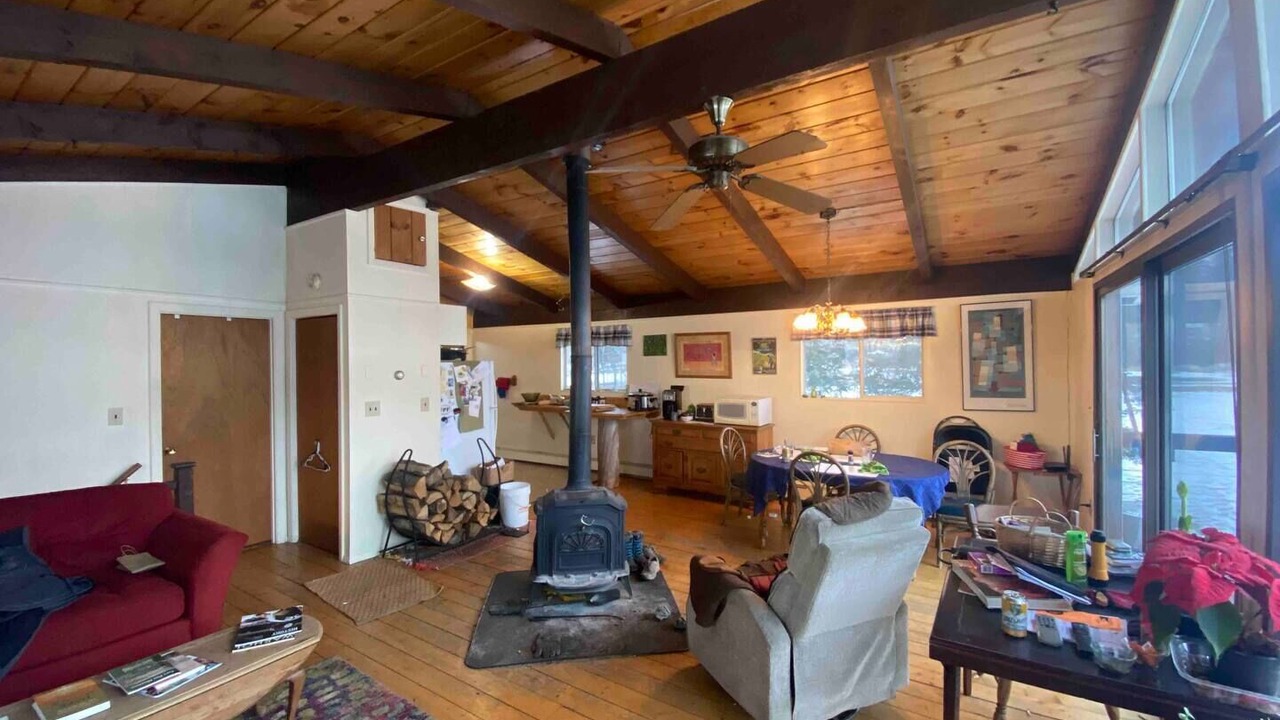 Photo of Livingroom in East Burke