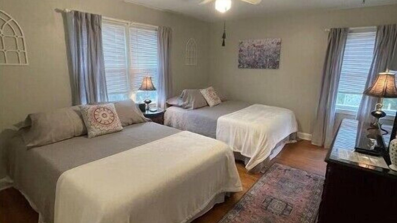 Photo of Bedroom in Wheeling