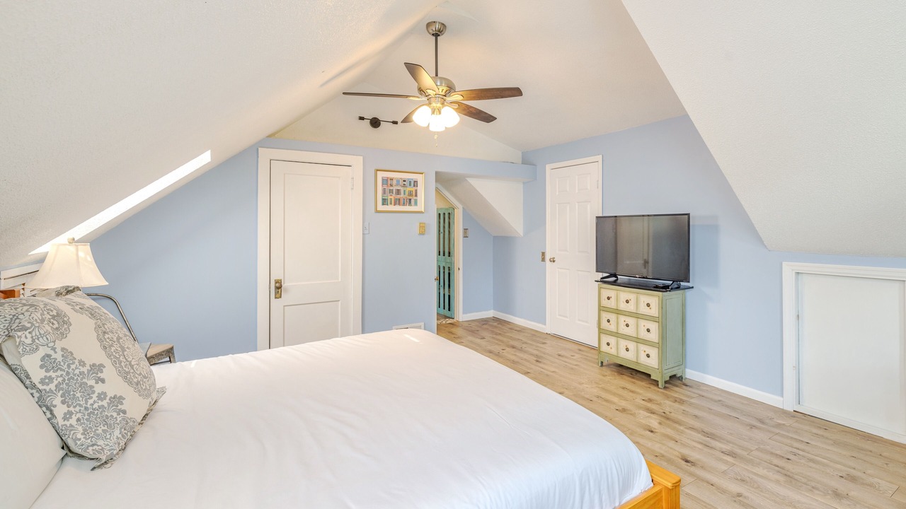 Photo of Bedroom in Ticonderoga
