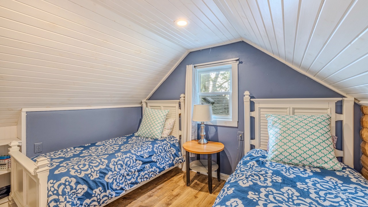 Photo of Bedroom in Ticonderoga