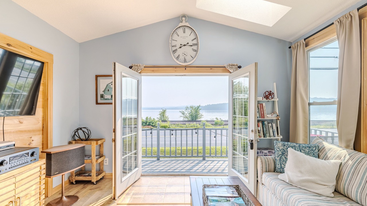 Photo of Livingroom in Ticonderoga