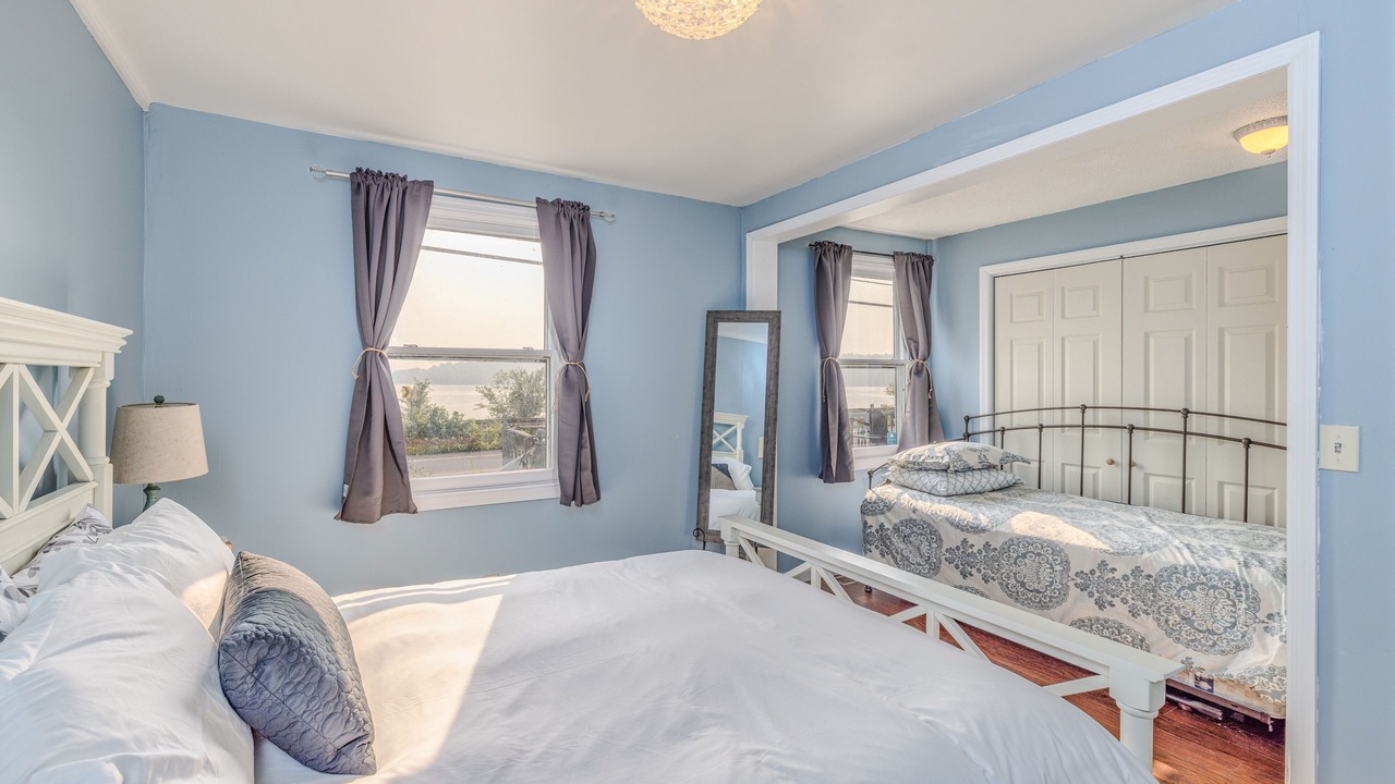 Photo of Bedroom in Ticonderoga