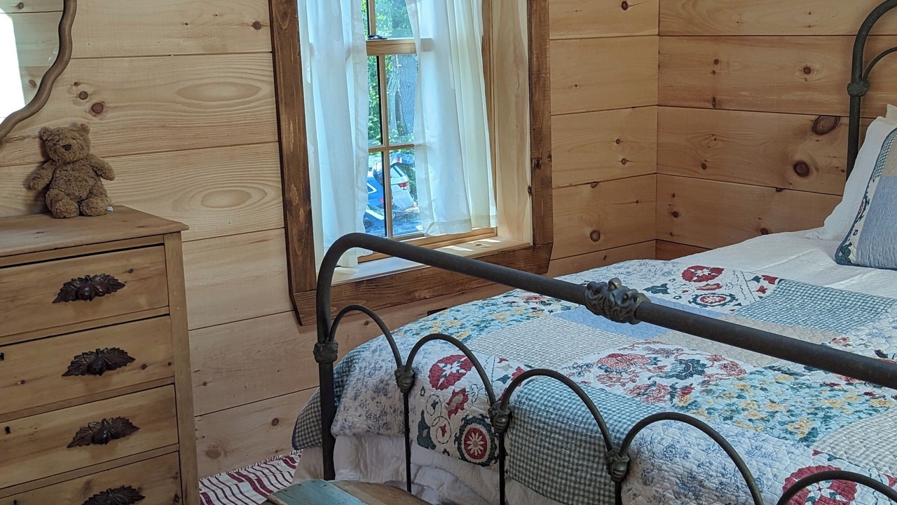 Photo of Bedroom in East Wakefield
