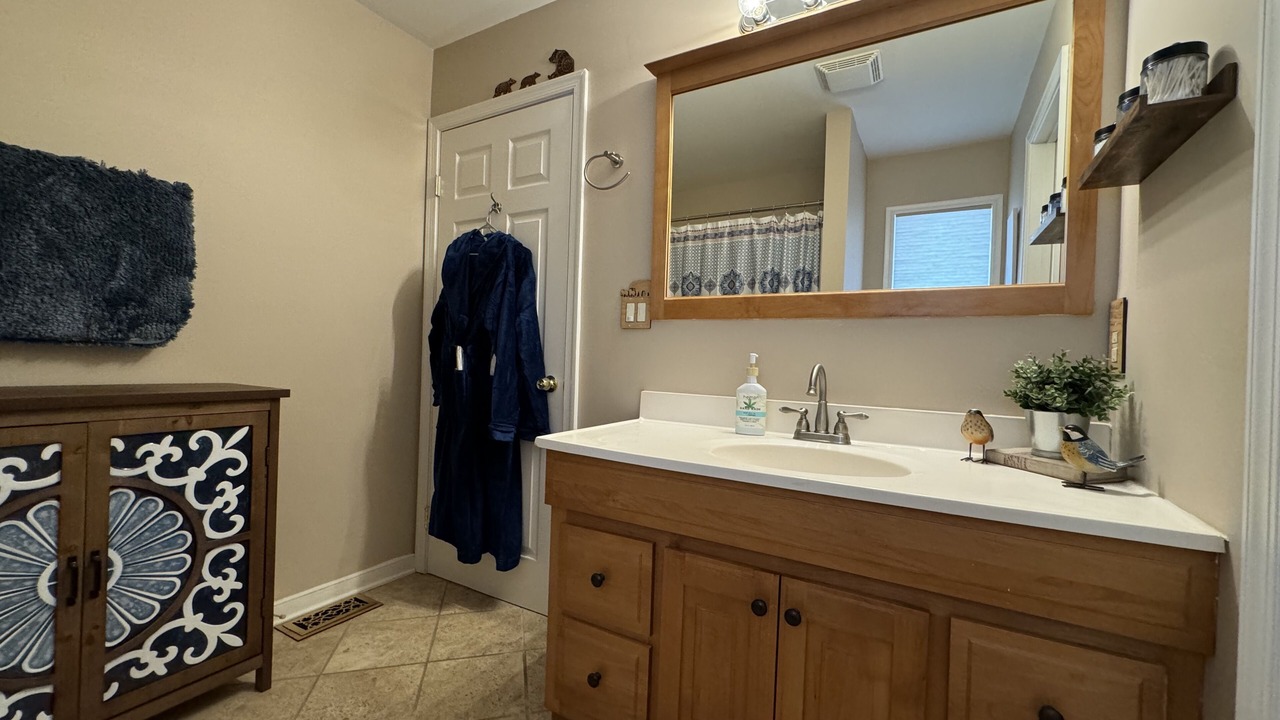 Photo of Bathroom in Montebello