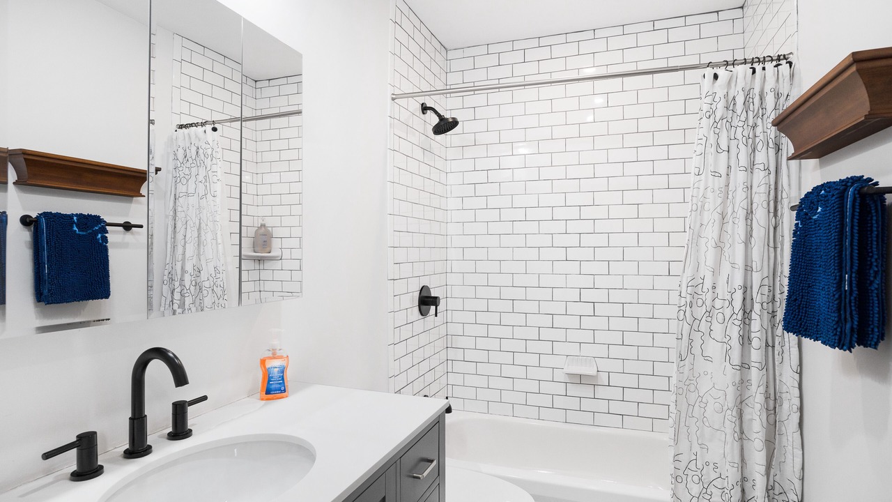 Photo of Bathroom in Usmma