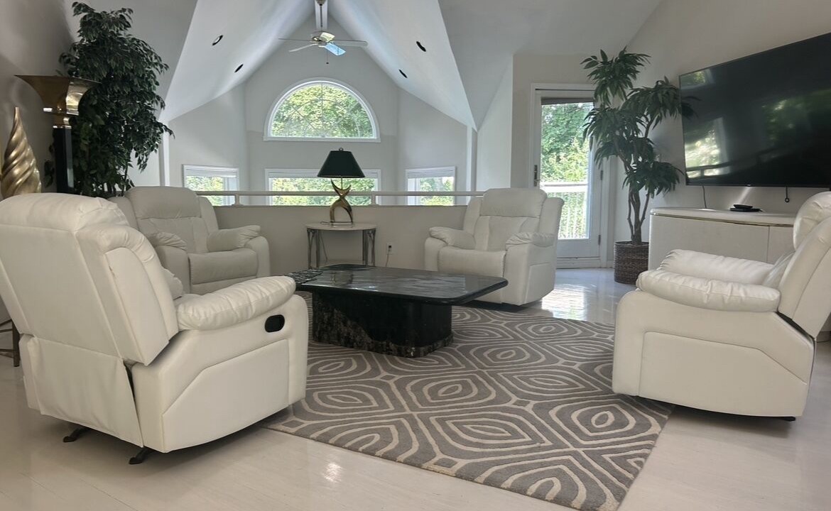 Photo of Livingroom in Franklin Square