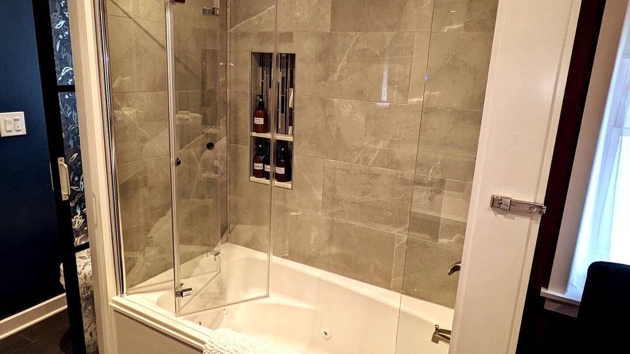 Photo of Bathroom in Front Park