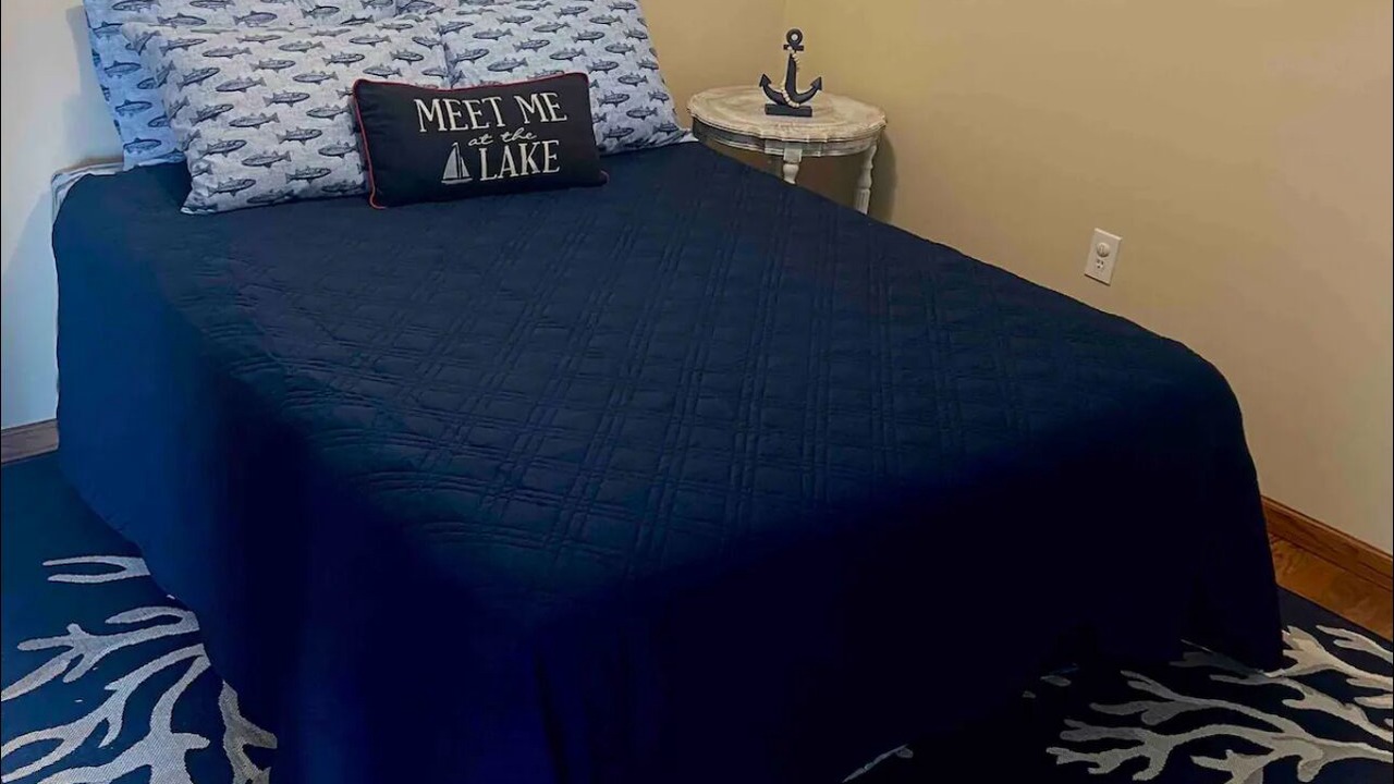 Photo of Bedroom in Town of Aurelius