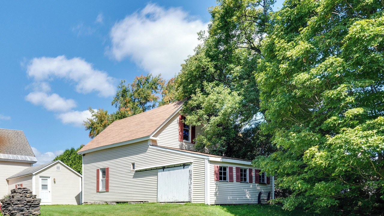 Photo of Outdoor in Colebrook
