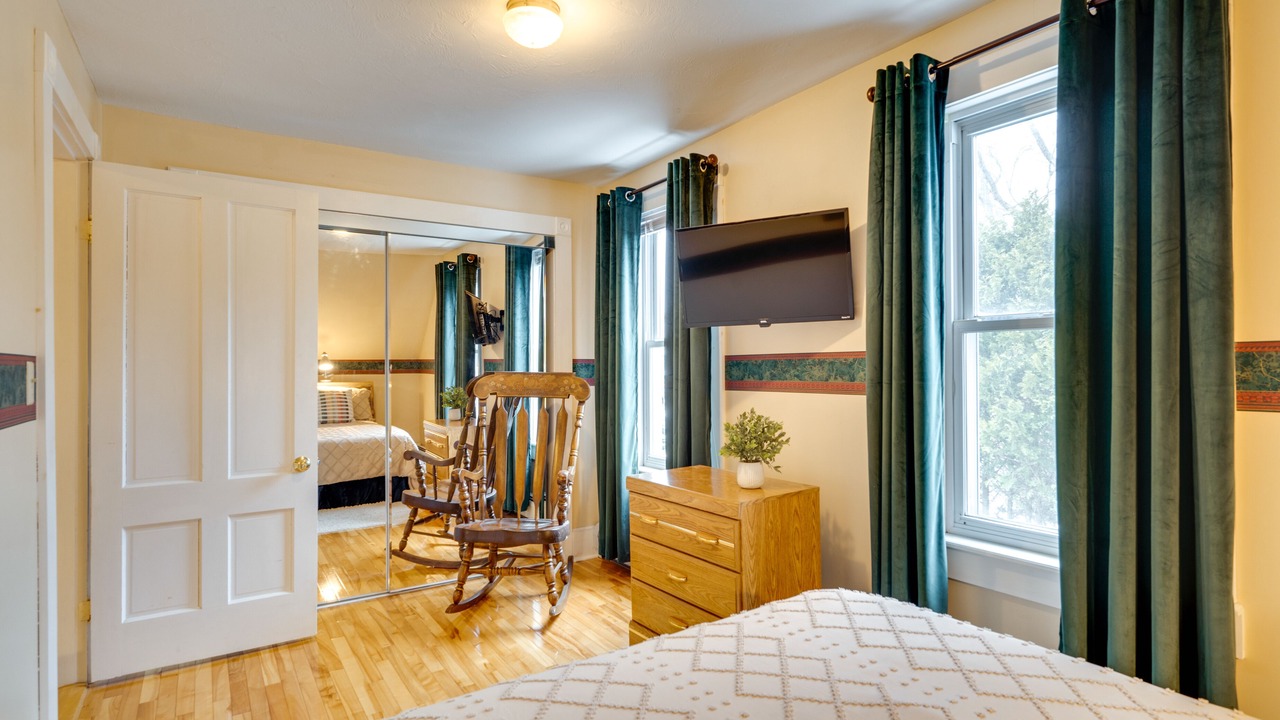 Photo of Bedroom in Colebrook
