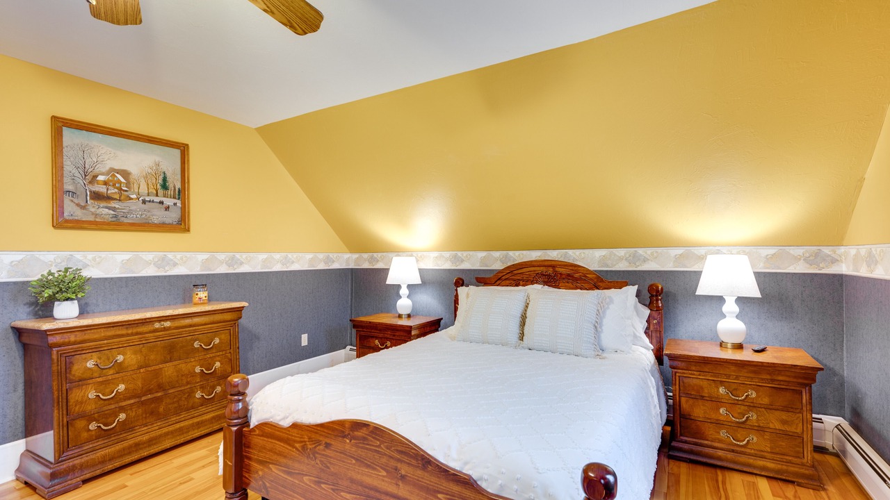 Photo of Bedroom in Colebrook