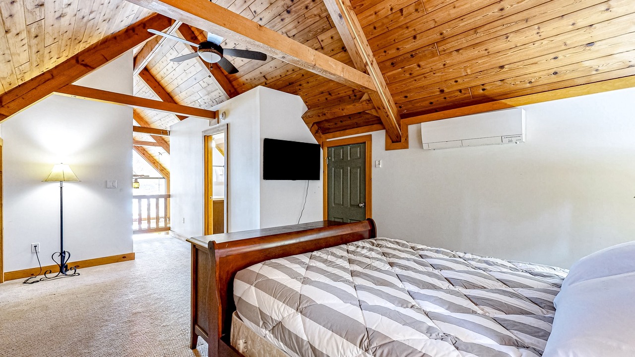 Photo of Bedroom in Wolfeboro