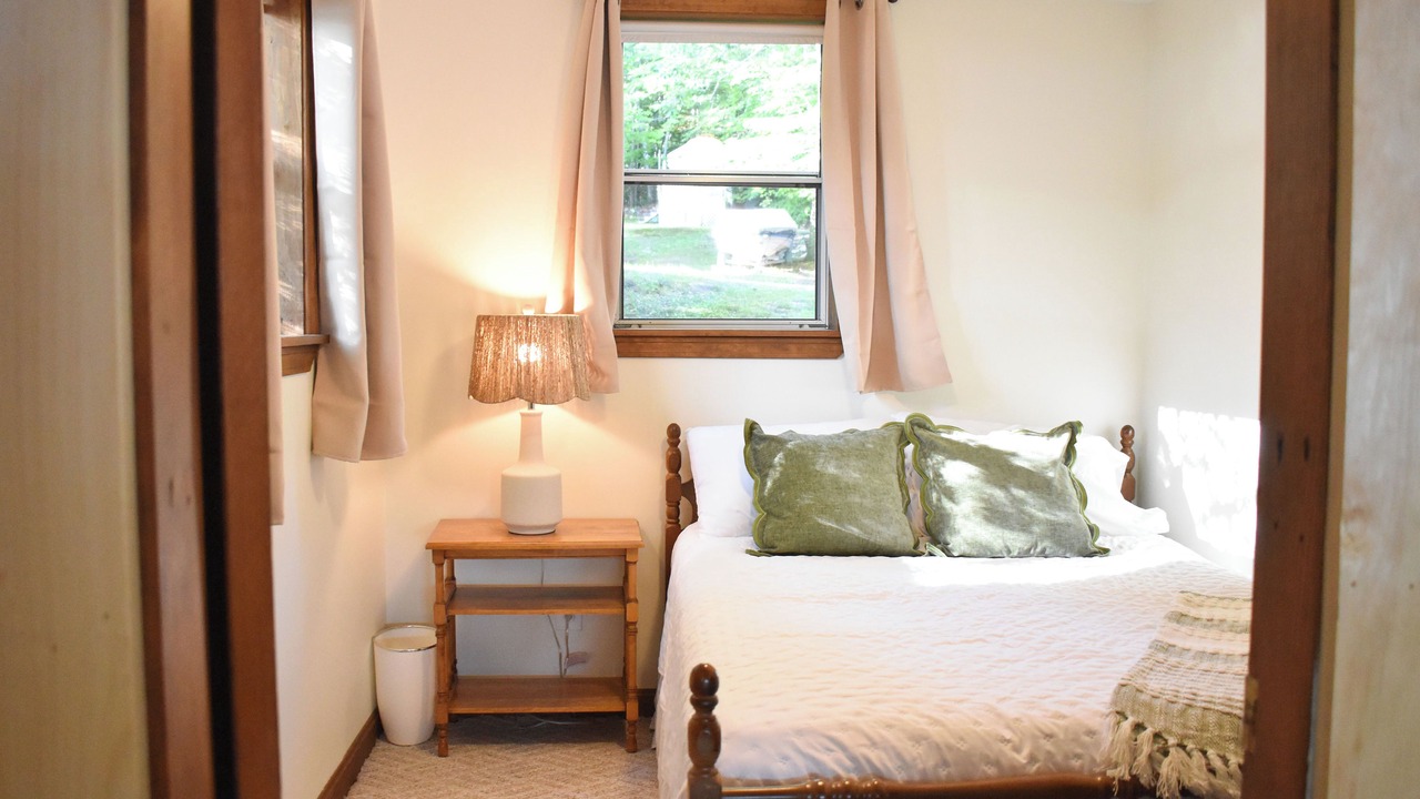 Photo of Bedroom in Lyman
