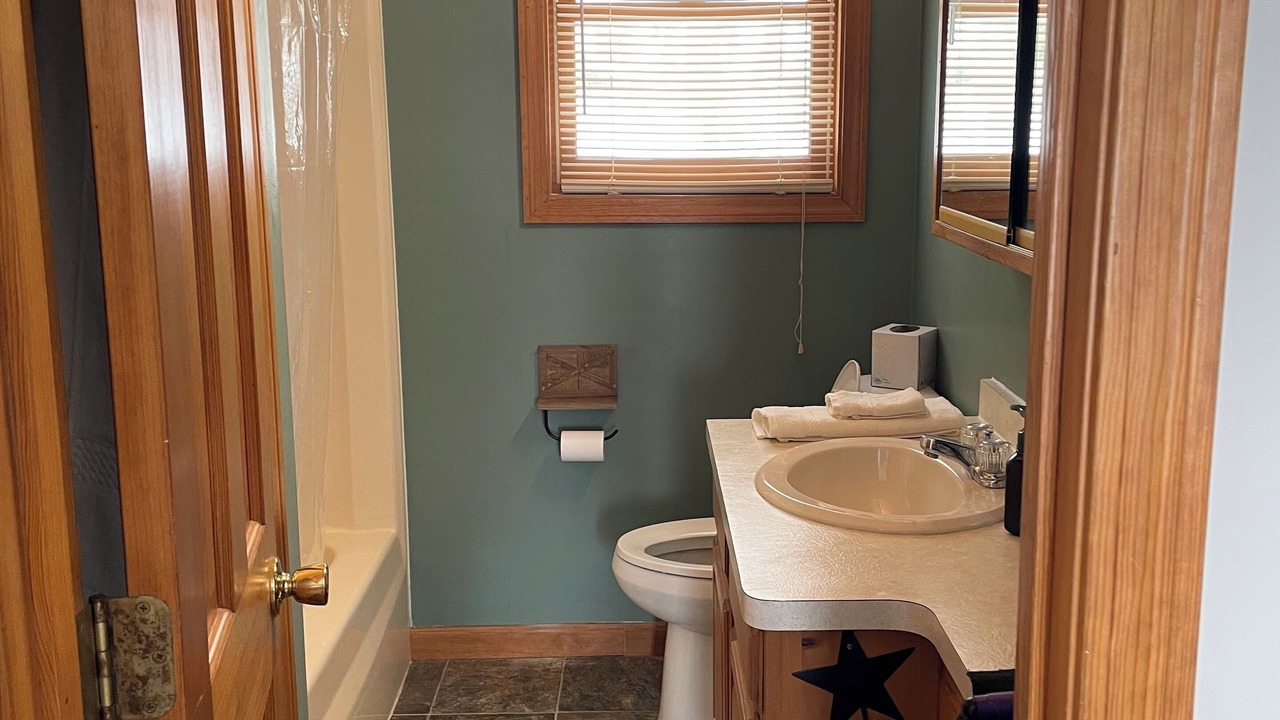 Photo of Bathroom in Errol