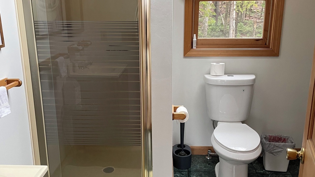 Photo of Bathroom in Errol