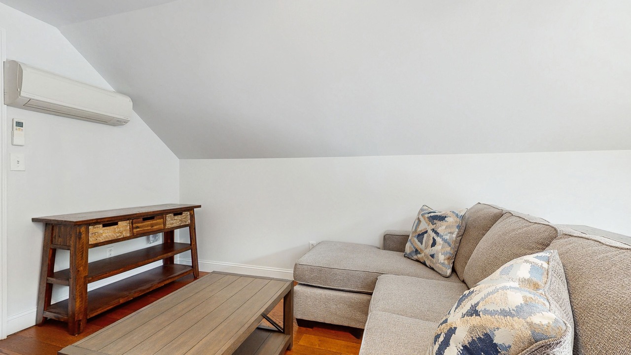Photo of Livingroom in Arlington