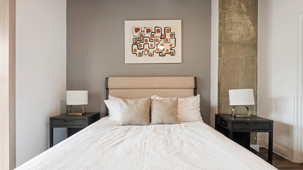 Photo of Bedroom in Baileys Crossroads
