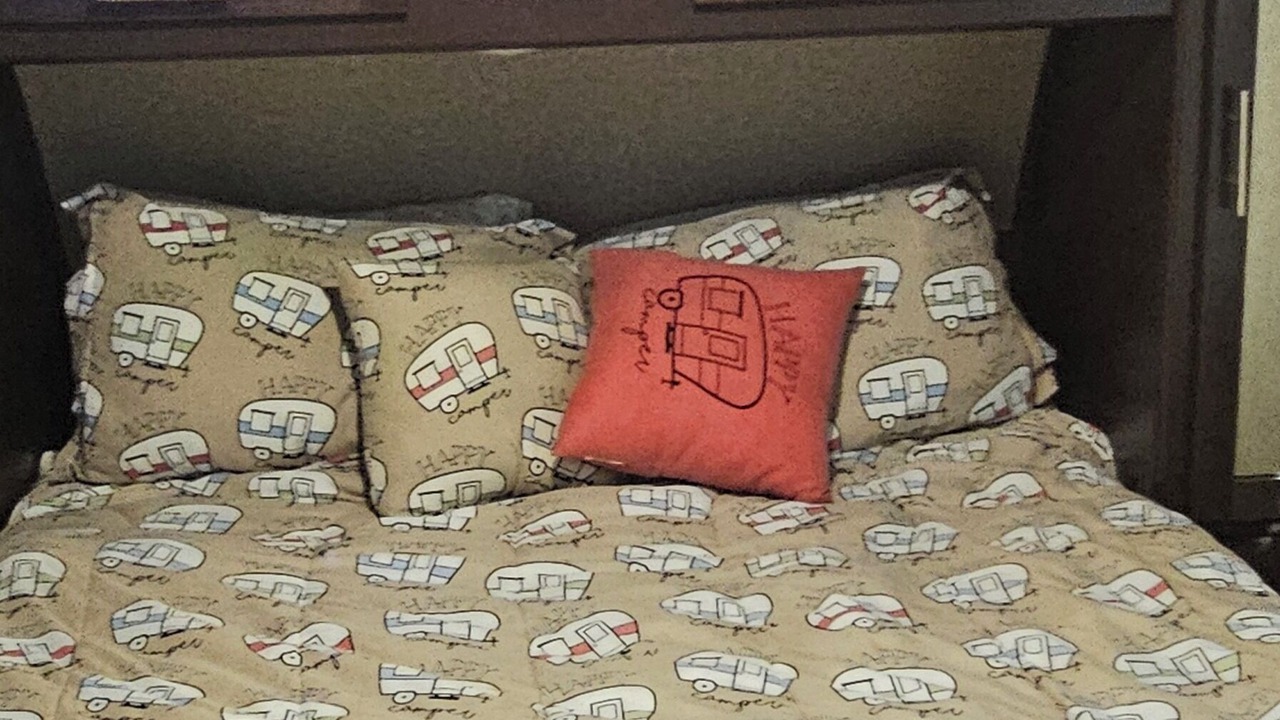 Photo of Bedroom in Friendsville