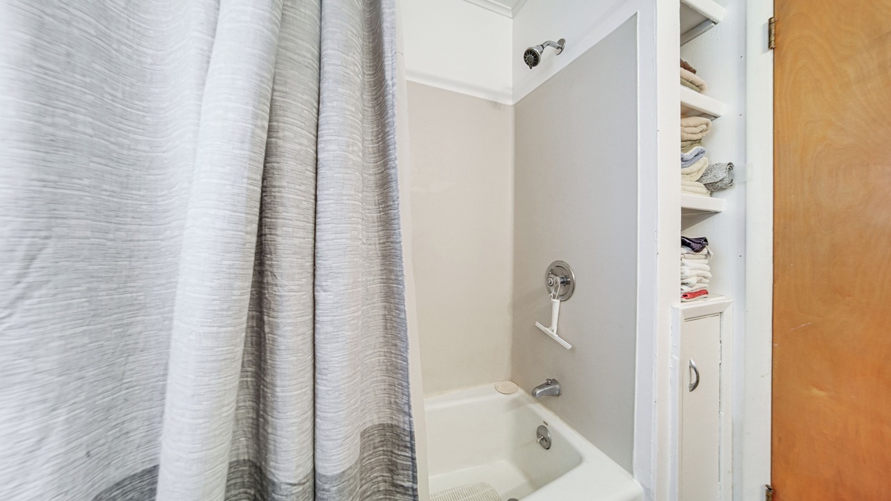 Photo of Bathroom in Jamestown West