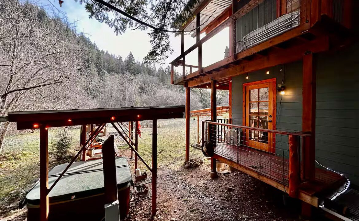 Photo of Patio Balcony in Peaceful Valley
