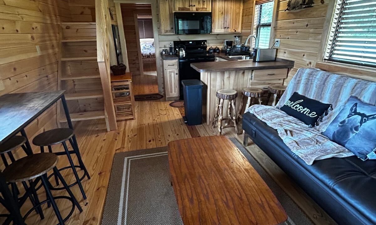 Photo of Livingroom in Old Fields