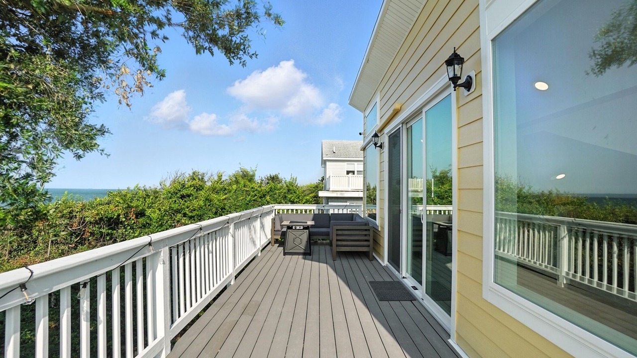 Photo of Patio Balcony in East Ocean View
