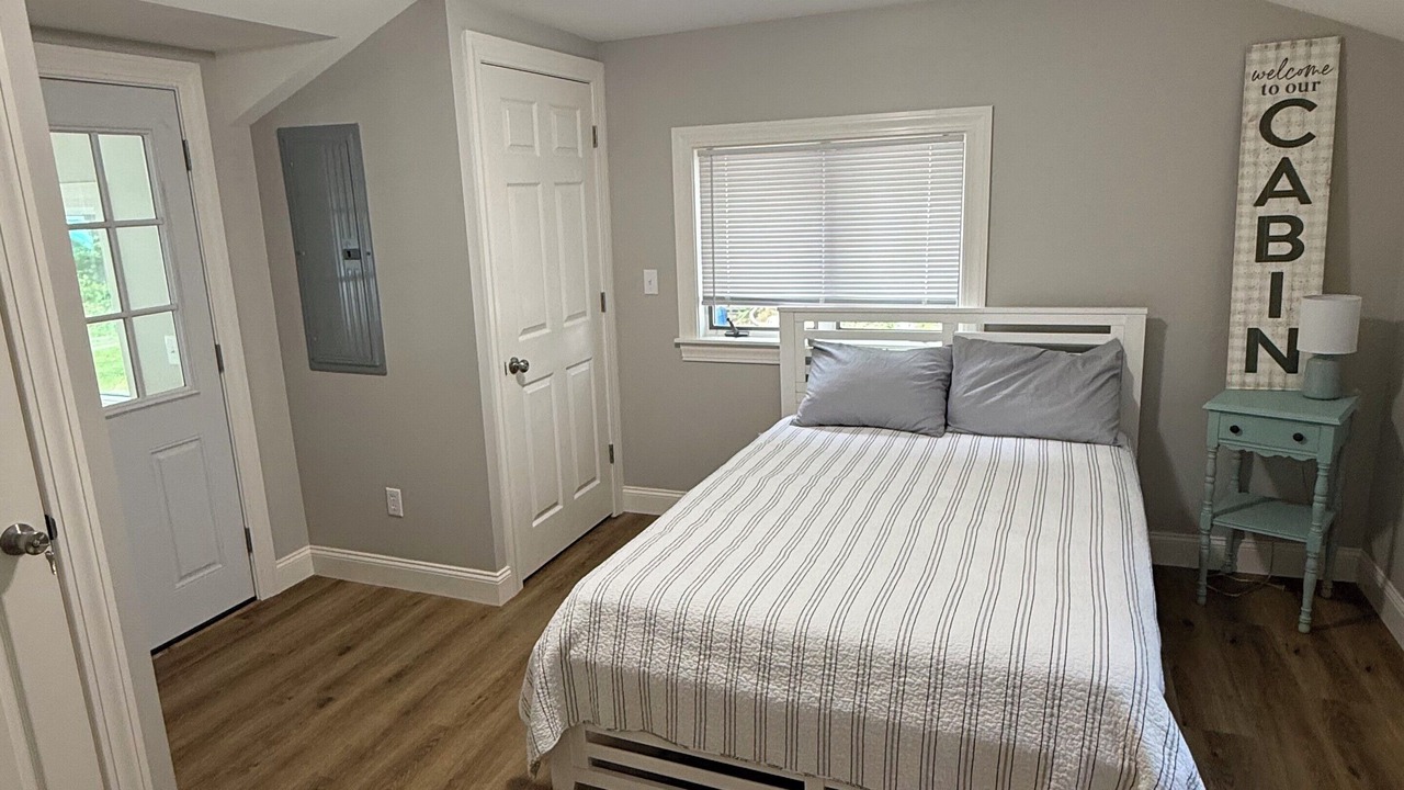 Photo of Bedroom in Alton