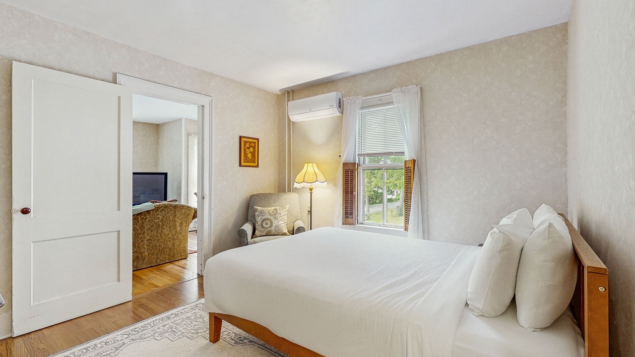 Photo of Bedroom in Town of Jerusalem