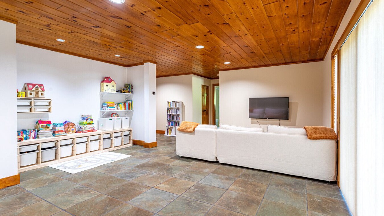 Photo of Bedroom in Roscoe
