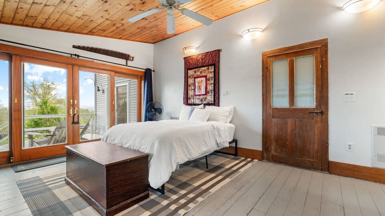 Photo of Bedroom in Loudon