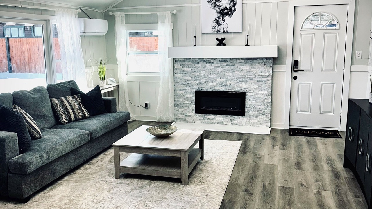 Photo of Livingroom in Crown Point