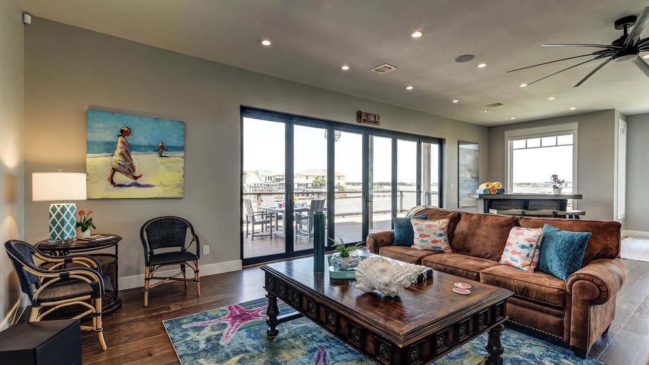 Photo of Livingroom in Clear Lake Shores