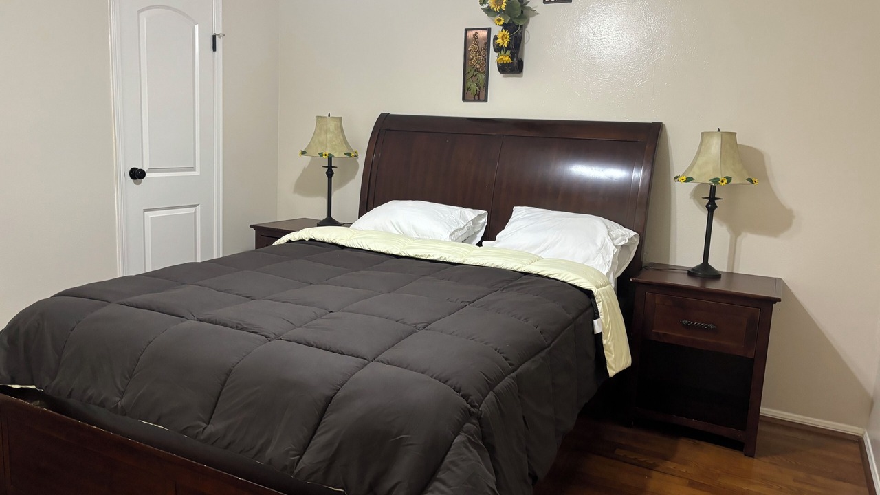Photo of Bedroom in Pasadena