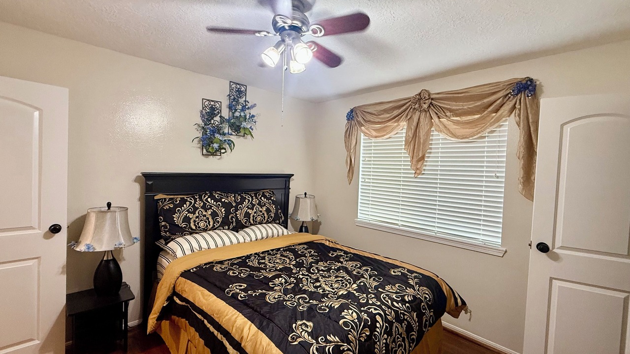 Photo of Bedroom in Pasadena