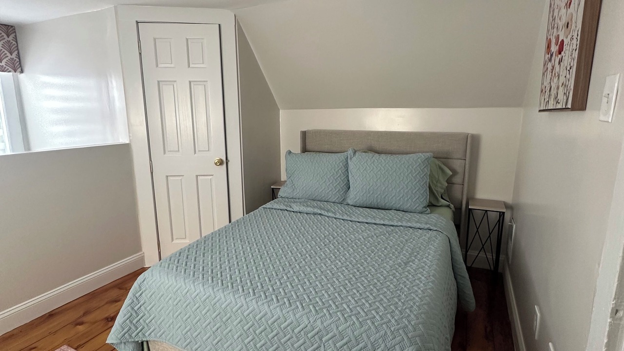 Photo of Bedroom in Salem