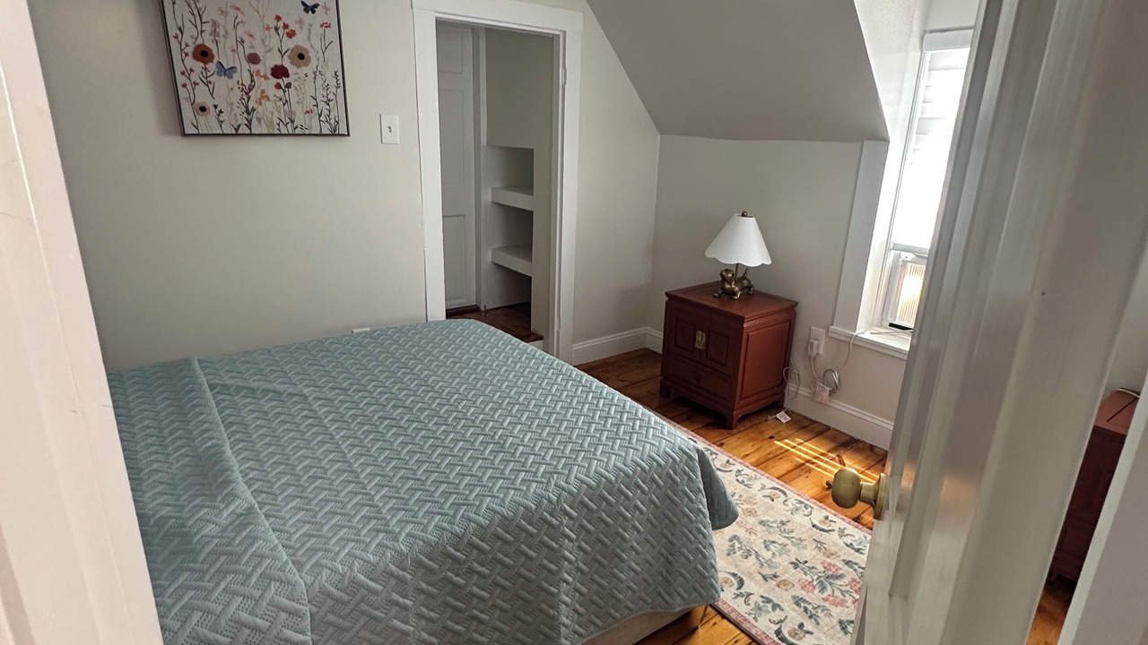 Photo of Bedroom in Salem