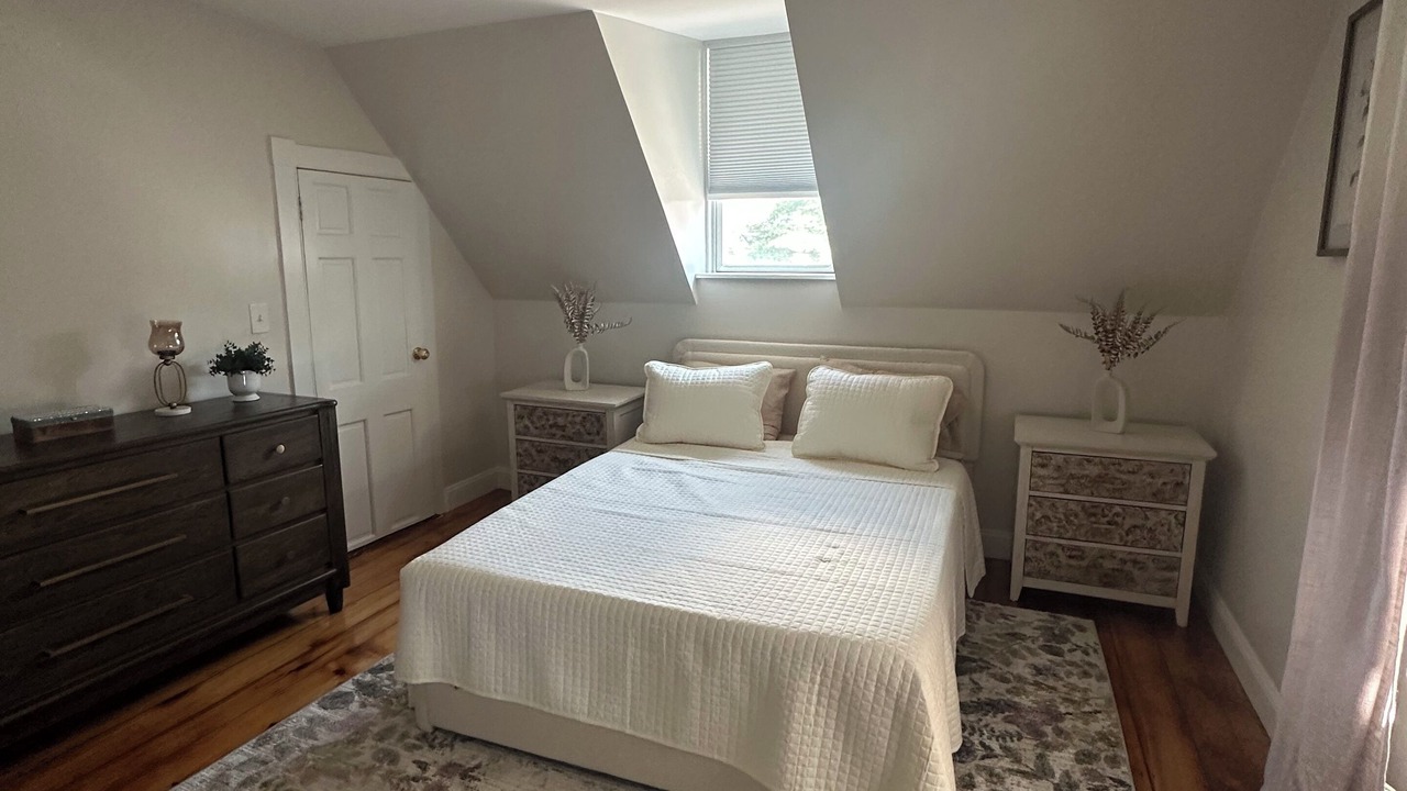 Photo of Bedroom in Salem