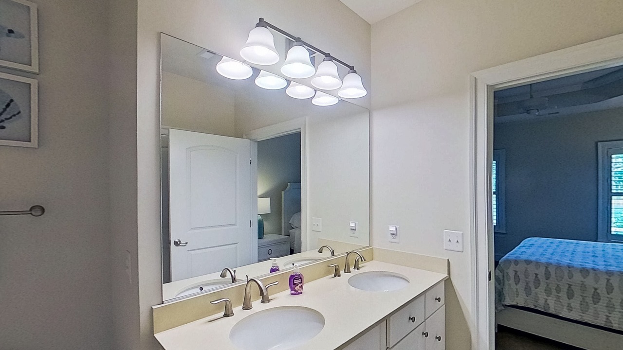 Photo of Bathroom in Sun Ridge