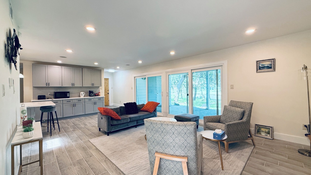 Photo of Livingroom in Dickinson