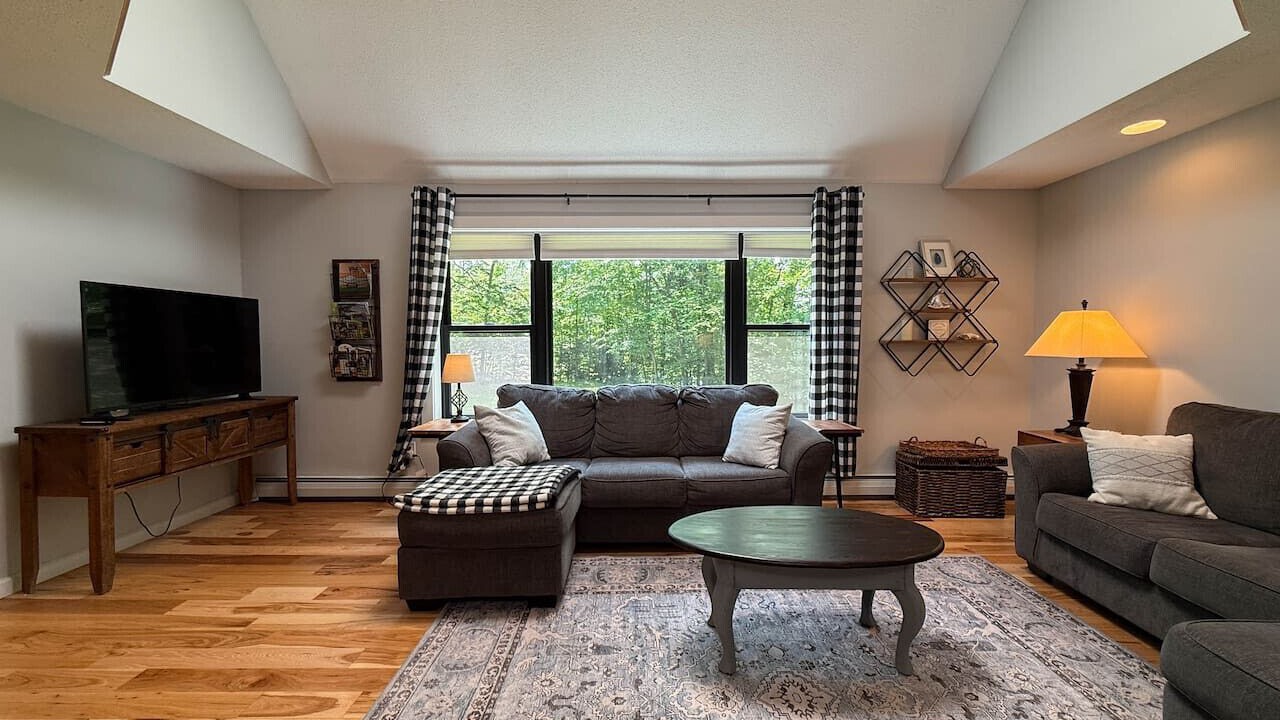 Photo of Livingroom in Birch Hill