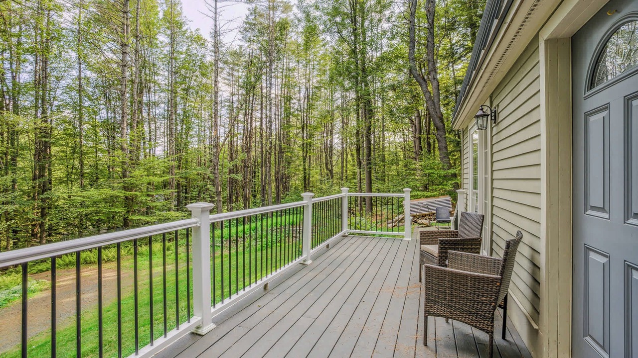 Photo of Patio Balcony in West Hartford