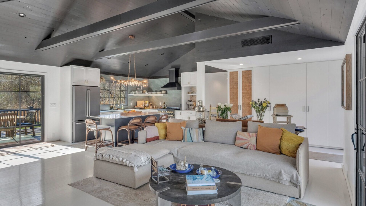 Photo of Livingroom in Montauk