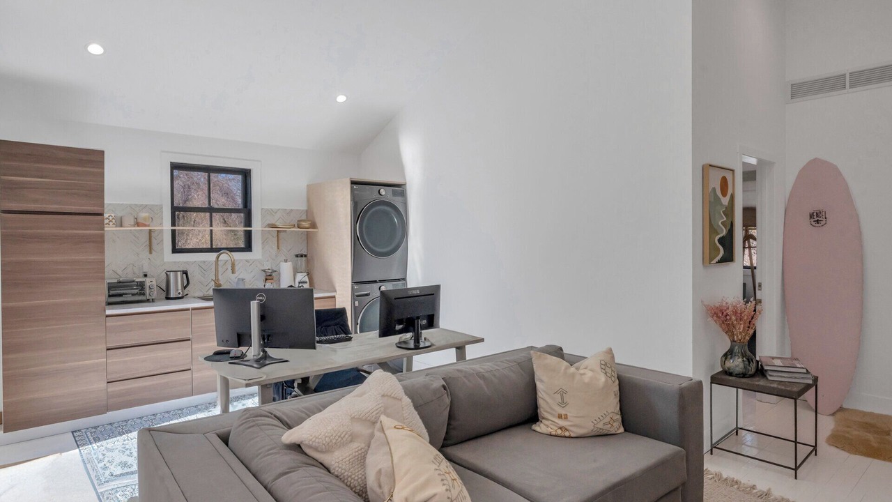 Photo of Livingroom in Montauk