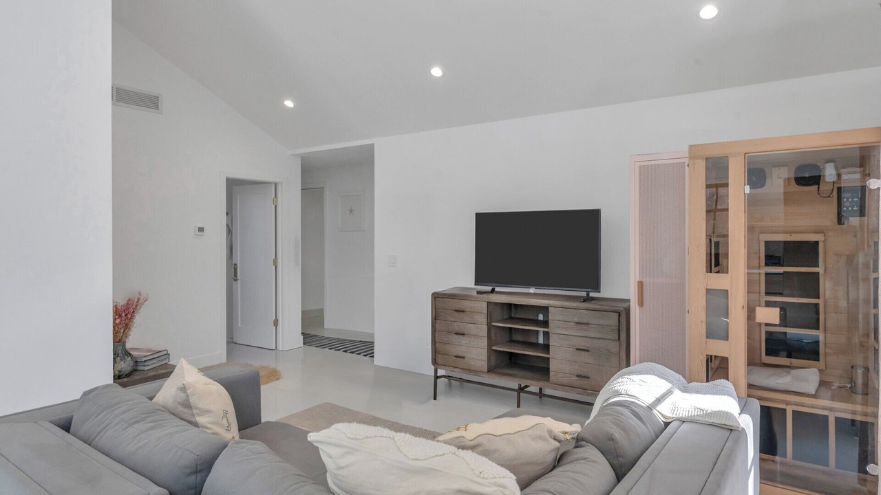 Photo of Livingroom in Montauk