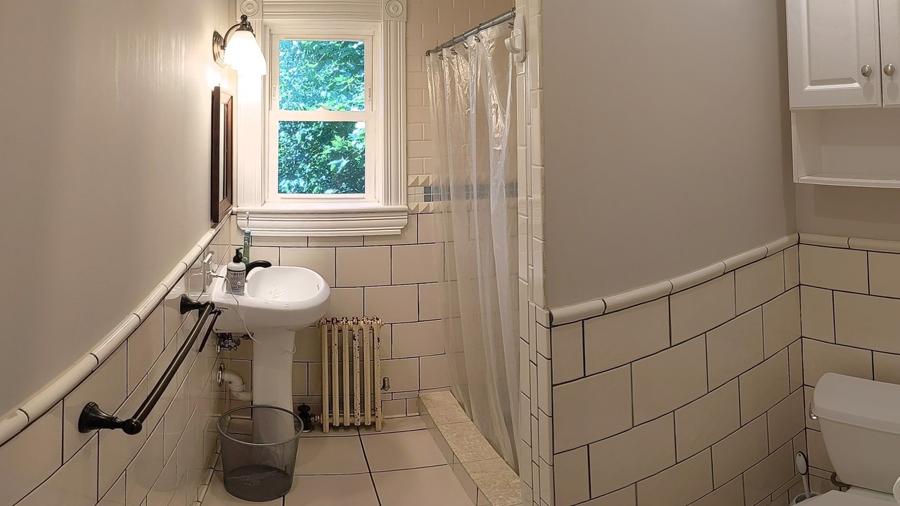 Photo of Bathroom in Williamstown