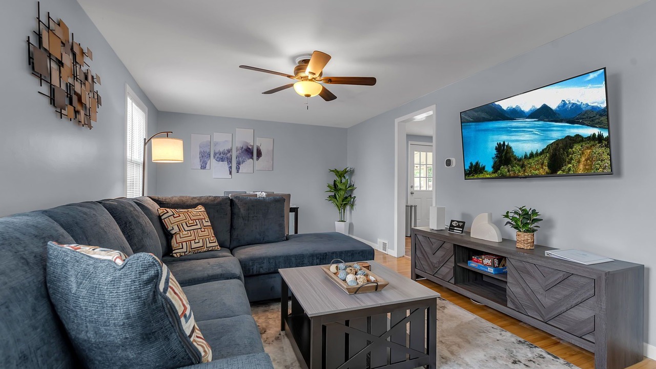 Photo of Livingroom in Cheektowaga