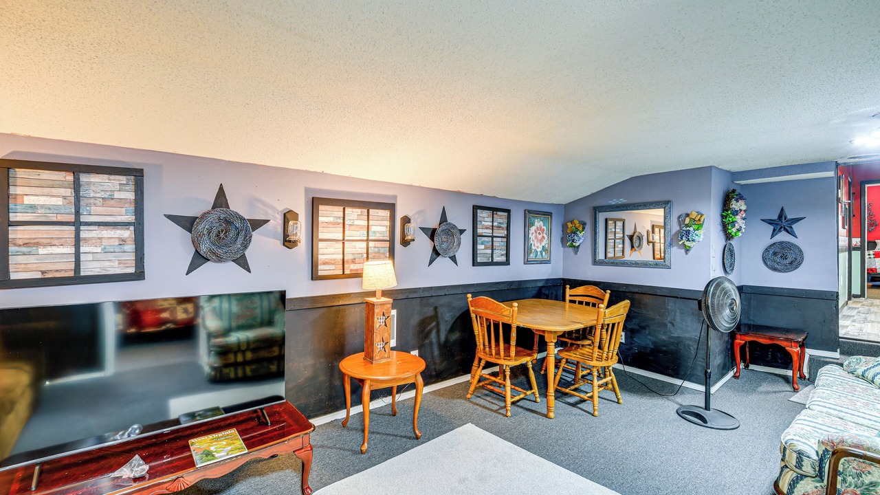 Photo of Bedroom in Matewan