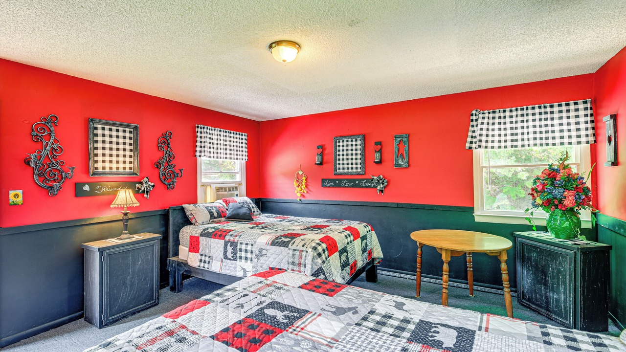 Photo of Bedroom in Matewan